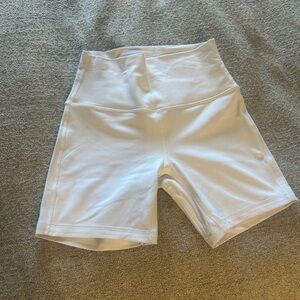 Lululemon 6” White Align Shorts